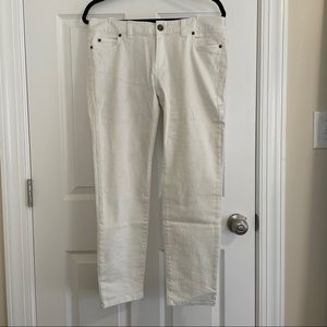 White vineyard vines denim pants